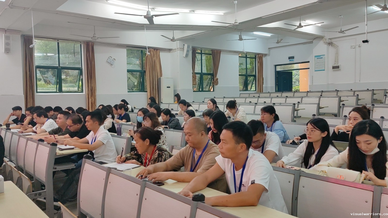 踔厉奋发守初心、笃行不怠再启程 ——taptap官网中国官方网站召开第一次教职工大会